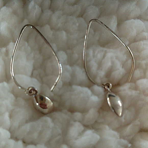 Silpada Jewelry - Silpada mini Just Dropping In earrings